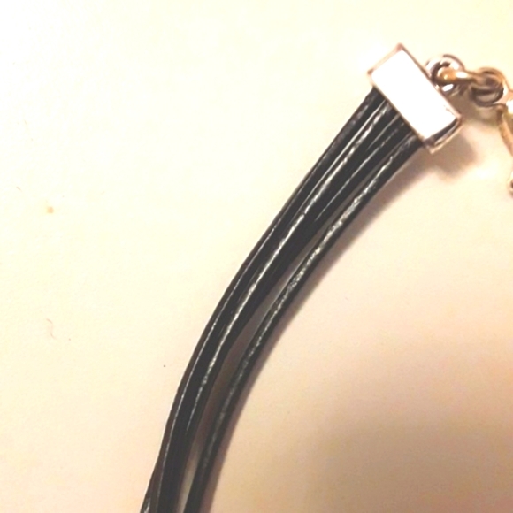 SIMPLE FAUX LEATHER BAND NECKLACE - Picture 4 of 8